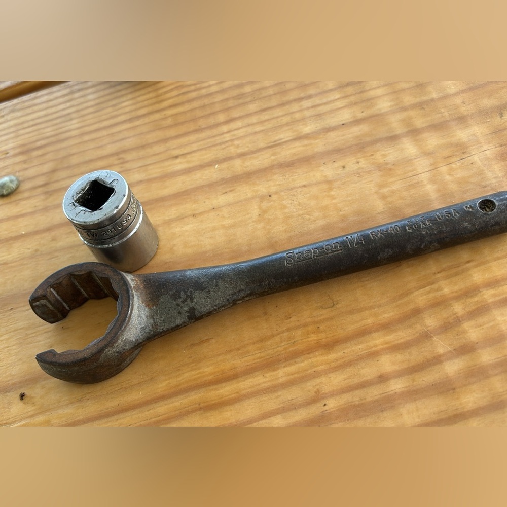 Snap-on Rx-40 1 1/4” Hydraulic Line Wrench & Snap on 1/2” drive 7/8”